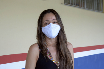 Foto: Diretora da Escola Roberto Carlos Nunes Barroso, Idajane Mont Verde | Fotógrafo: Eliseu Dias